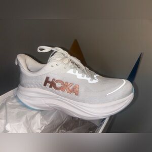 SOLD‼️Hoka Women's Skyflow